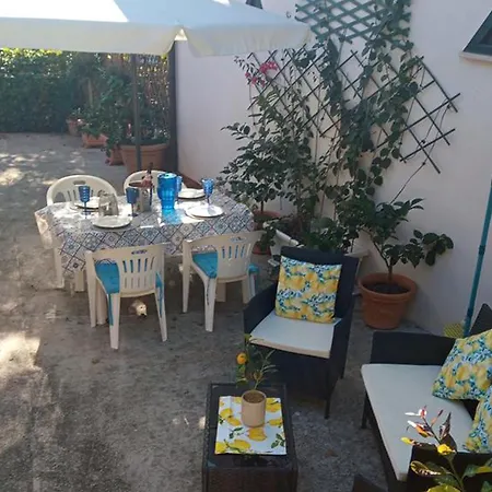Apartamento With Air-con And Pool Gallinaro